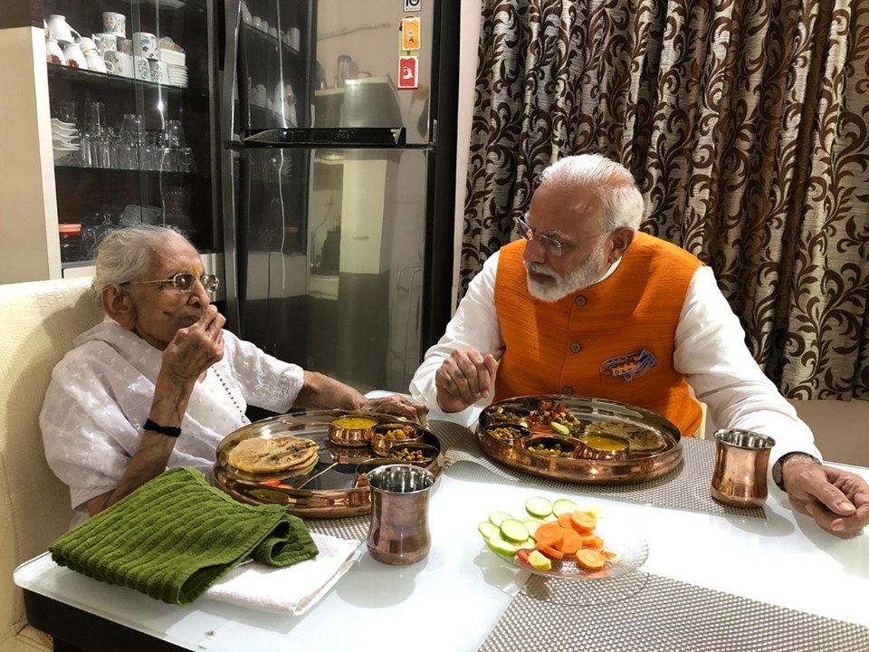 modi and heeraba