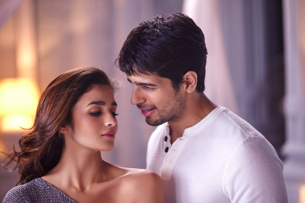 checkout-latest-stills-of-bolna-song-from-kapoor-sons