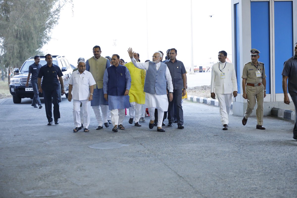 pm narendra modi in surat