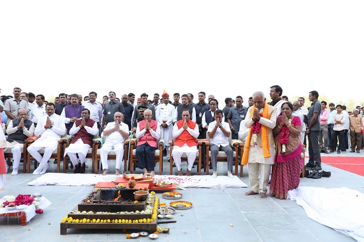 puja before budget session of gujarat assembly