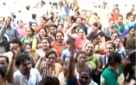 parents protest in ahmedabad