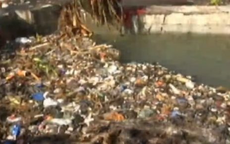 surat canal blocked due to garbage