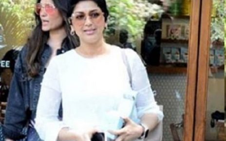 Sonali Bendre snapped post lunch in Bandra