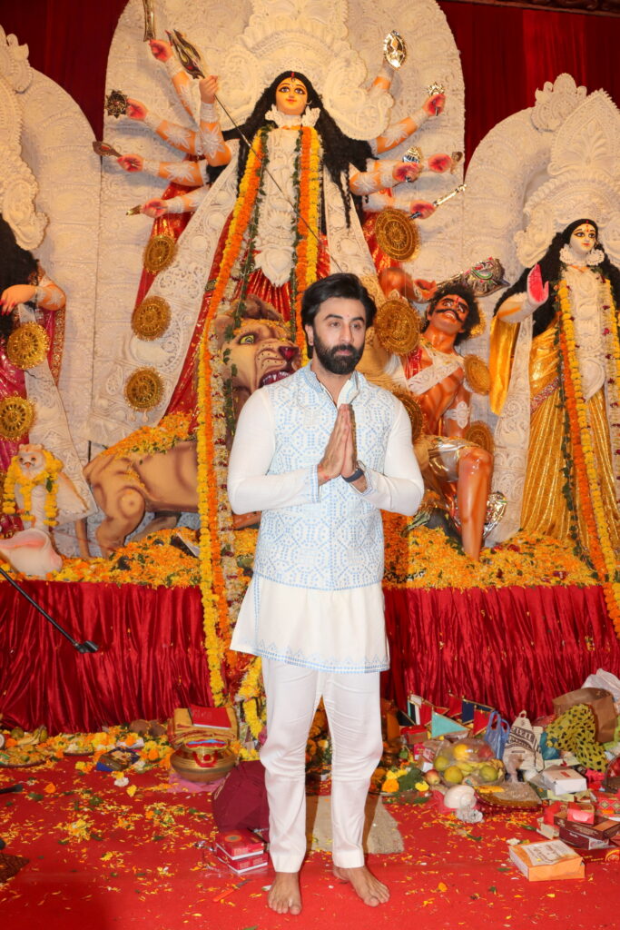 Star Studded Durga Puja At North Bombay Sarbojanin Durga Puja Samiti In ...