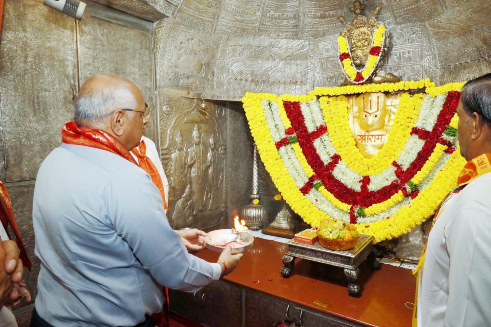 bhupendra-patel-offer-prayers-at-camp-hanuman-temple-in-ahmedabad-on